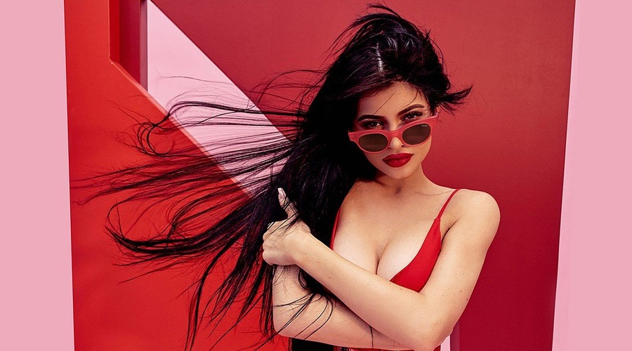 Kylie Jenner je rodila in TO je video njene celotne izkušnje! (pripravi robčke!) (foto: Profimedia)