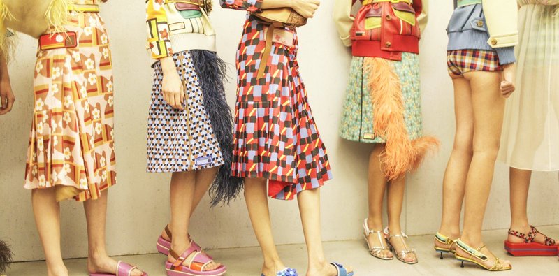 4 modni trendi, na katere prisegajo pri Pradi (+ lotite se jih tudi vi!) (foto: Profimedia)