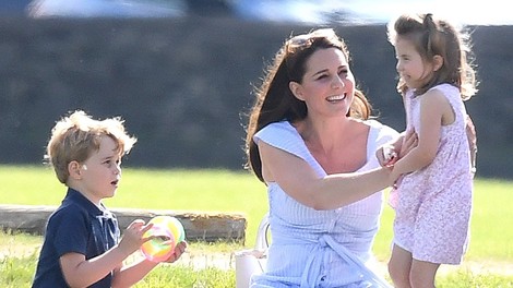 Zarina obleka, ki jo je ta teden nosila Kate Middleton, je popolna za poletje!