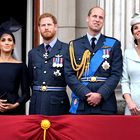 Princ William in princ Harry se bosta morala odslej prikloniti kraljici soprogi Camilli, kar ju je močno "pretreslo"