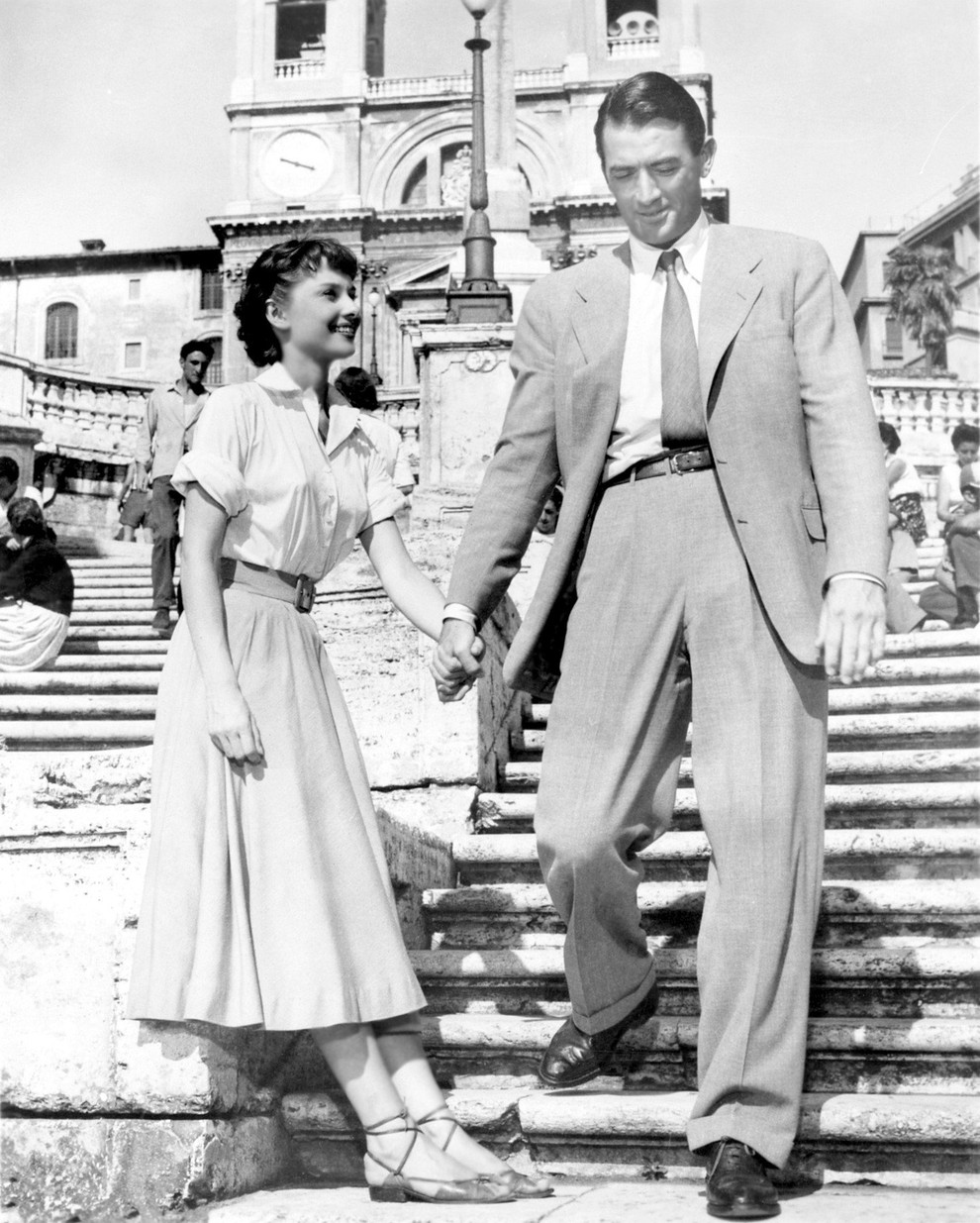 Roman Holiday (Rimske počitnice) Prva večja vloga Audrey Hepburn, kjer igra princeso, ki zaradi natrpanega urnika sama pobegne na oddih …