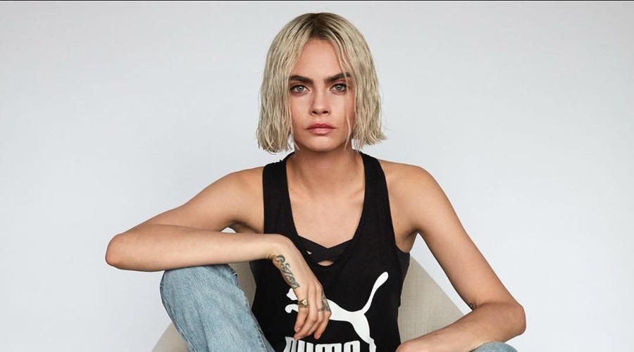 Cara Delevingne je ponudila popoln način, kako kombinirati bel džins! (foto: Profimedia)