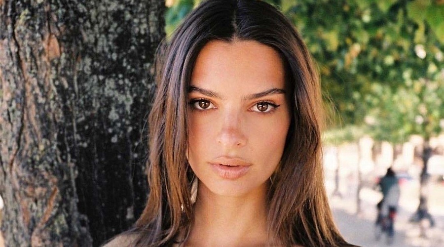 Pas bomo odslej nosile kot Emily Ratajkowski na pariškem tednu mode! (foto: Profimedia)