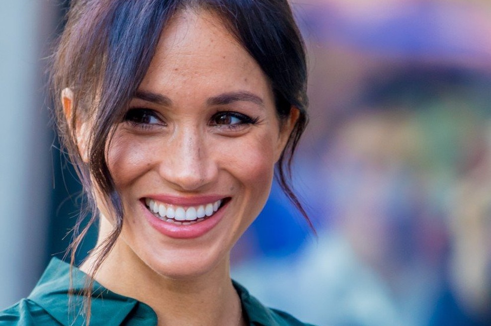 Torbica, ki jo je pred kratkim nosila Meghan Markle, ustreza vsem modnim zapovedim! (foto: Profimedia)