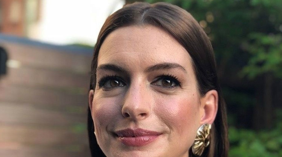 Anne Hathaway nas je presenetila z novo DRZNO barvo las! (foto: Profimedia)