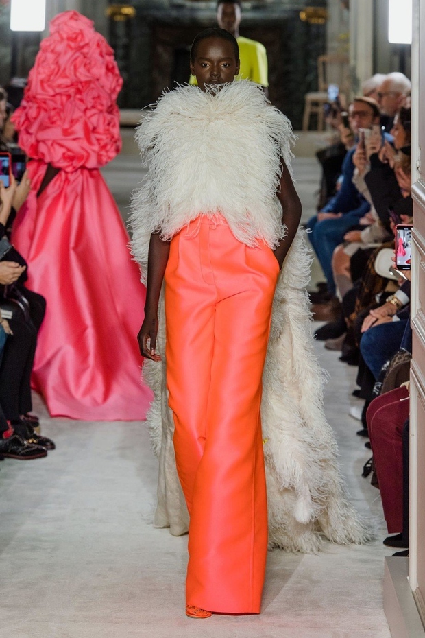Te kreacije z modne revije Valentino Haute Couture so Celine Dion ganile do solz