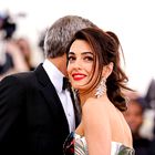 Amal Clooney danes praznuje svoj 44. rojstni dan! Tu so njeni najlepši stajlingi doslej