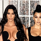 Ste videli mali črni oblekici Kim in Kourtney Kardashian? #drzno