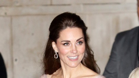 Kate Middleton je nosila Gucci in nas popolnoma očarala!