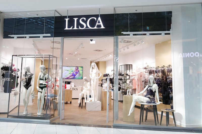 Poglejte, katera znana Slovenka se je mudila na otvoritvi nove trgovine Lisca (foto: Lisca)