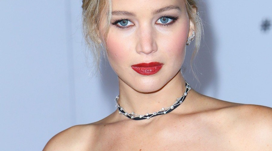 Jennifer Lawrence je prvič pokazala svoj prelep zaročni prstan! Uau! (foto: Jennifer Lawrence)