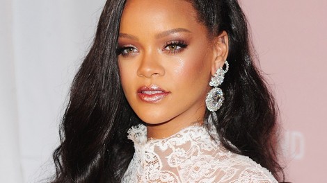 Rihanna je nosila ta outfit in nas povsem očarala