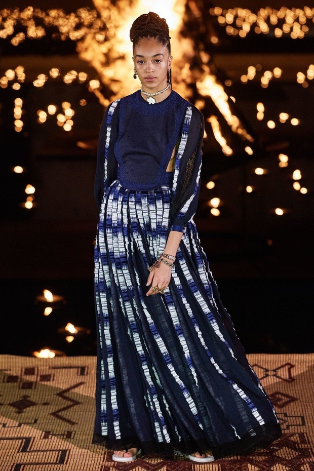 Jessica Alba je blestela na Diorjevi modni reviji v Maroku