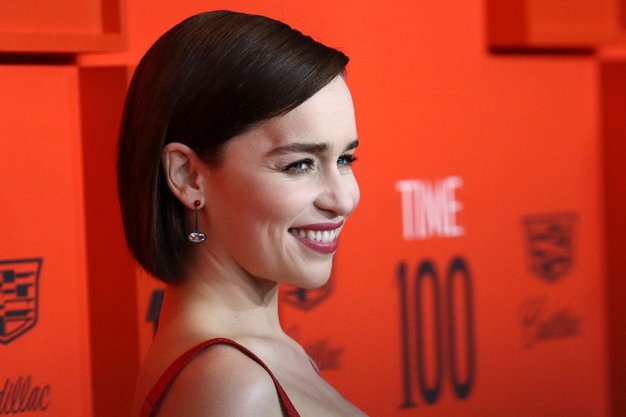 Najlepši outfiti, ki jih je ta mesec nosila Emilia Clarke