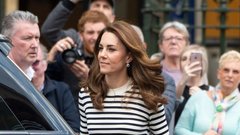 Top Kate Middleton, ki ga nosi ob vseh pomembnih naznanilih in dogodkih, skriva poseben pomen