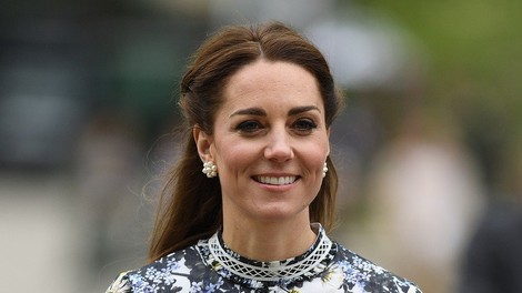 Kate Middleton je bila v tej obleki videti kot prava princesa