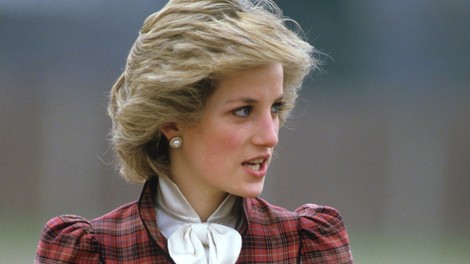 "Gledali so jo, kot da je nora": Kako je princesa Diana kraljevi družini pokvarila božič z le enim vprašanjem