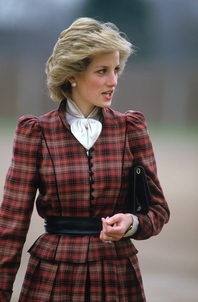 "Gledali so jo, kot da je nora": Kako je princesa Diana kraljevi družini pokvarila božič z le enim vprašanjem (foto: Profimedia)