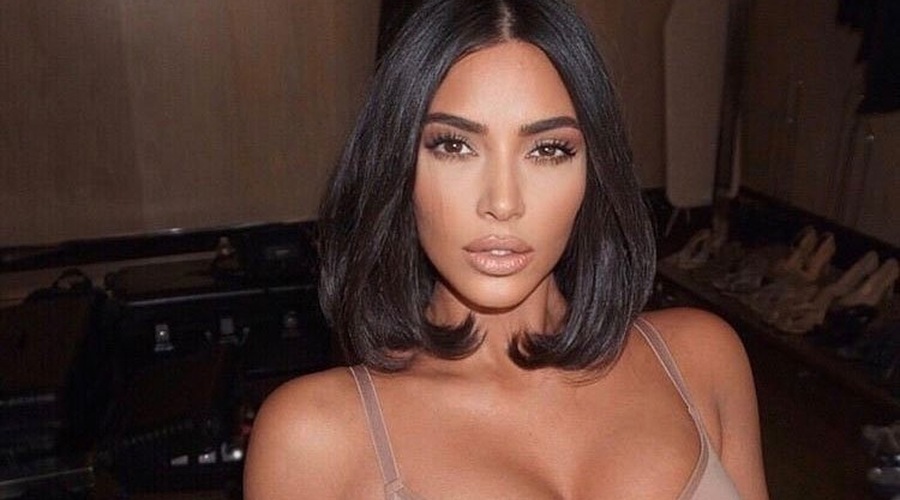 Navdušeni smo nad novo poletno frizuro Kim Kardashian (+ kako jo posnemati) (foto: Profimedia)