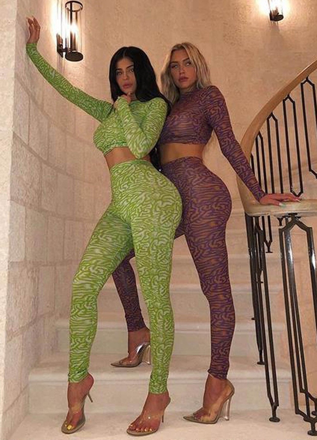 Kylie Jenner trenutno obožuje ta modni kos! (+ navdih za kombiniranje)