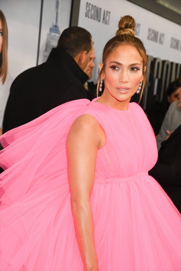 Našli smo ugoden izdelek za sijočo kožo, ki ga obožuje Jennifer Lopez - Foto: Profimedia
