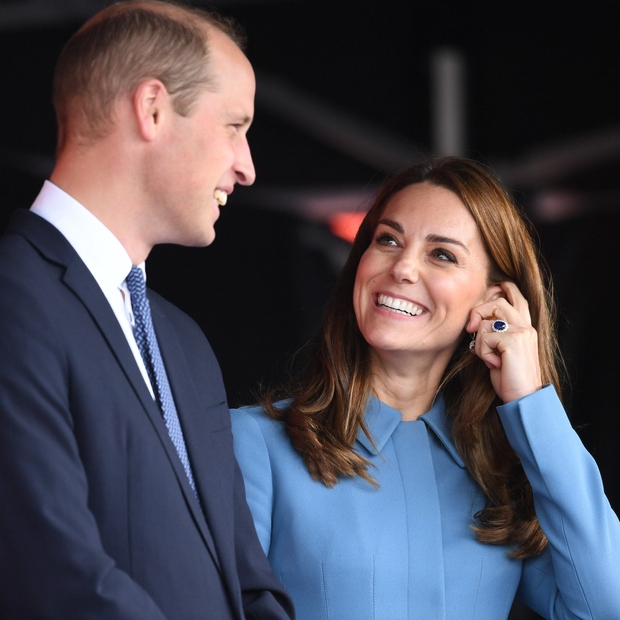 Kate Middleton nas je očarala v čudovitem jesenskem stajlingu