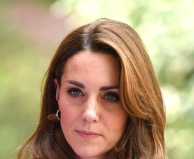 Vsi stajlingi, ki jih je Kate Middleton nosila na kraljevi turneji v Pakistanu