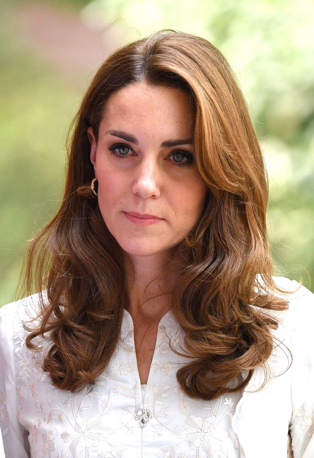 V fotogaleriji si oglejte vse stajlinge, ki jih je Kate nosila na kraljevi turneji.