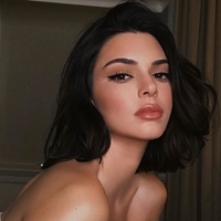 Kendall Jenner nosila najbolj oprijeto mini oblekico doslej
