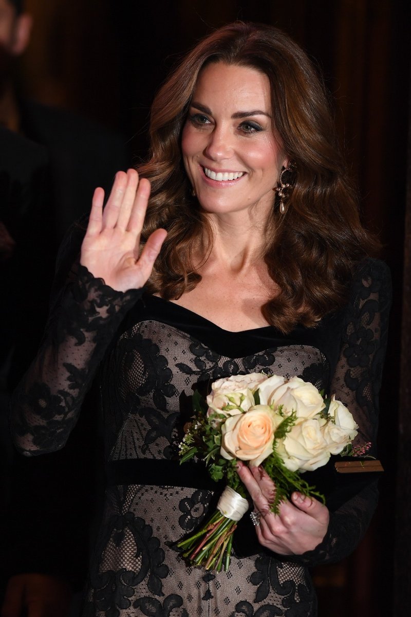 Kate Middleton je blestela v čudoviti prosojni obleki (foto: Profimedia)