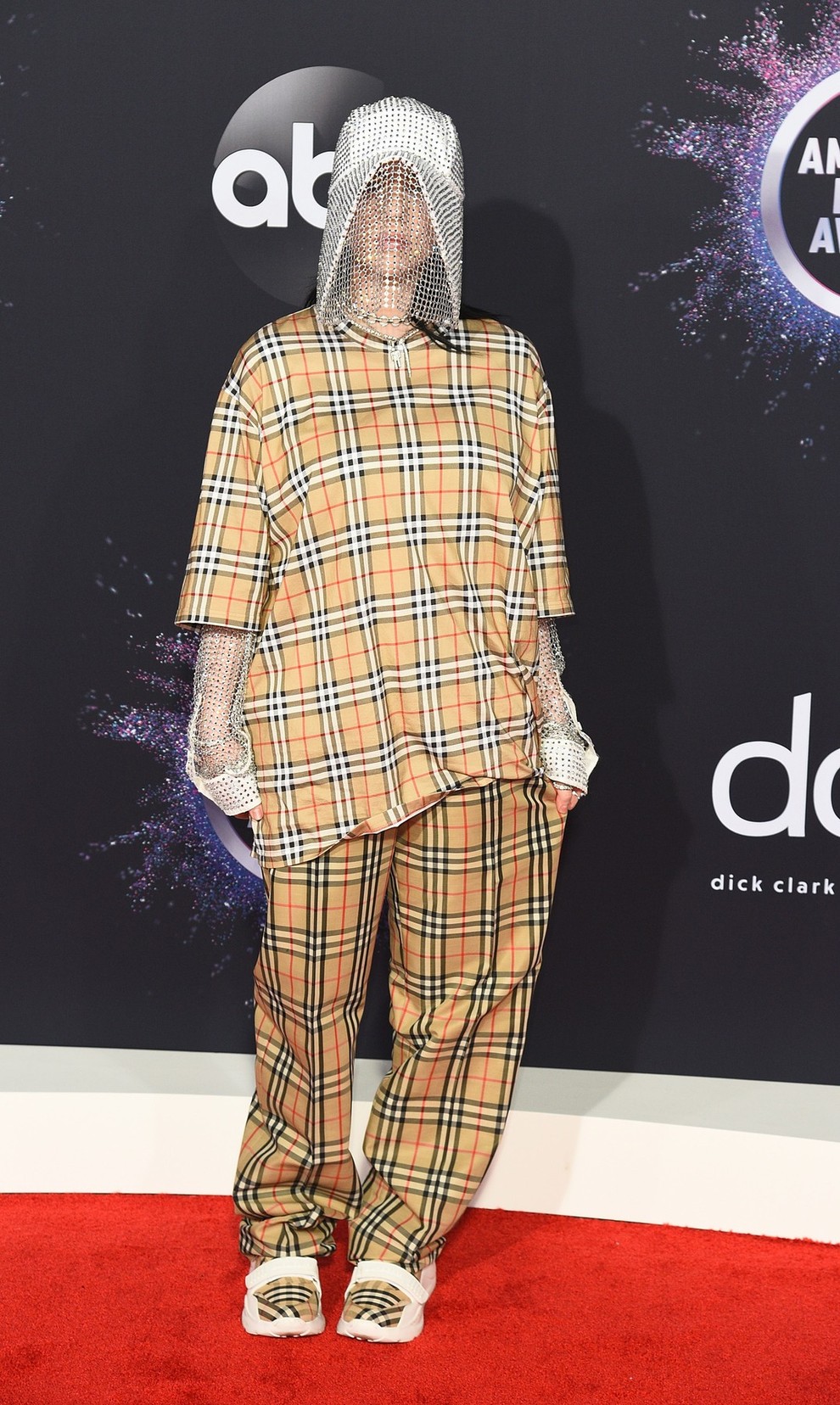 Billie Eilish v Burberry