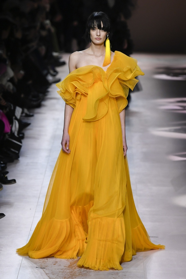 Poglejte si osupljivo Givenchyjevo kolekcijo visoke mode