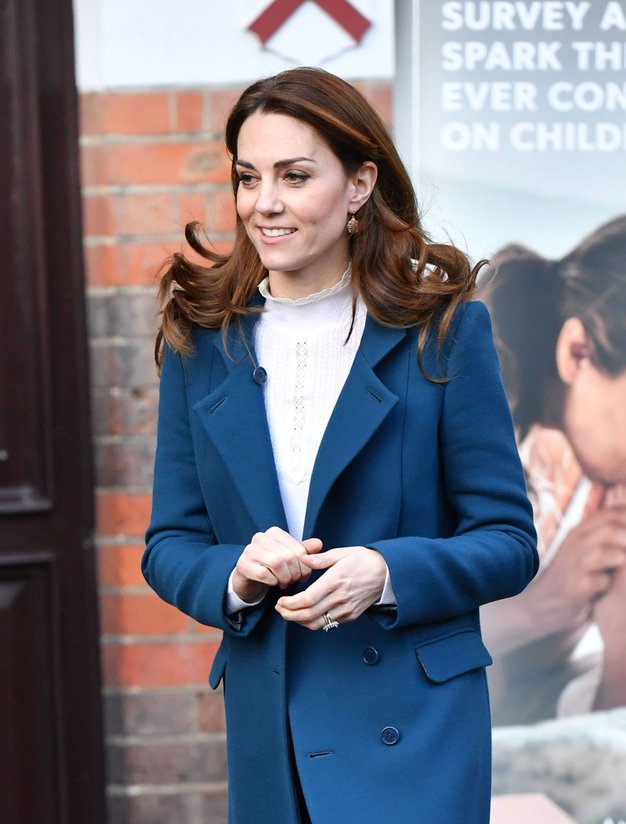 Ne marate širokih hlač? Kate Middleton zagovarja 'skinny jeans' - Foto: Profimedia