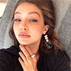 Črno barvo bomo poleti nosili kot Gigi Hadid