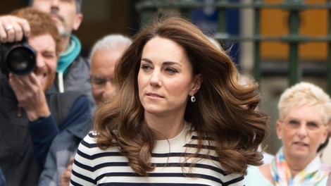 Kate Middleton črtasta majica