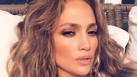 Obožujemo jesensko manikiro Jennifer Lopez