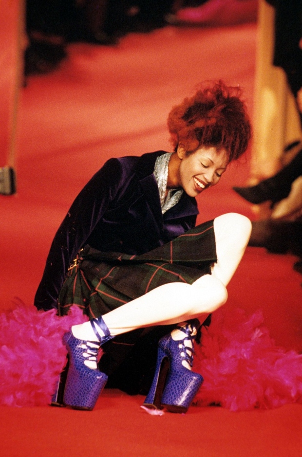 Pariz ,1993, modna revija Vivienne Westwood