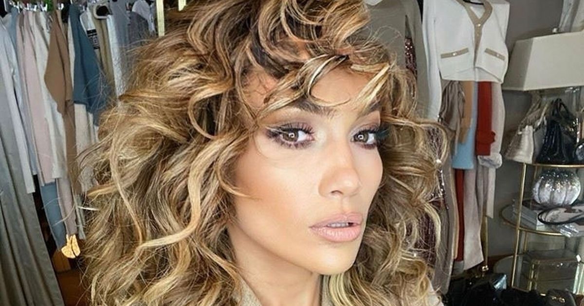 Jennifer Lopez osupljiva v usnju od glave do pet - Elle.si