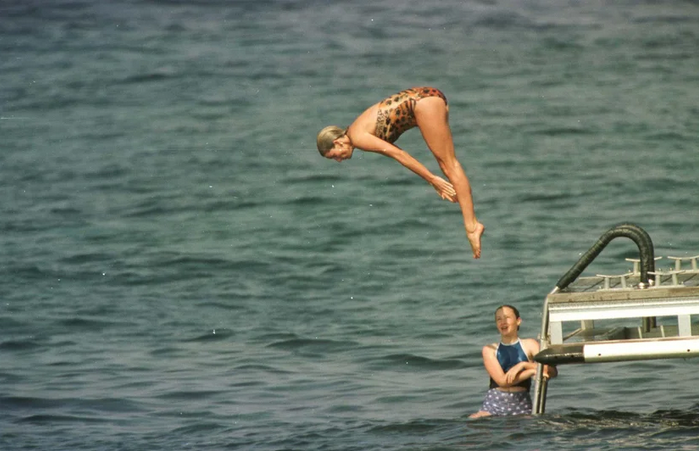 Princesa Diana bi danes praznovala 60. rojstni dan! Oglejte si njene najbolj ikonične poletne fotografije