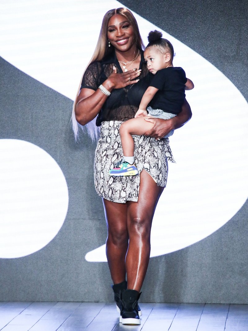 Serena Williams in hčerka sta nas navdušili v prikupnih ujemajočih se outfitih (foto: Profimedia)