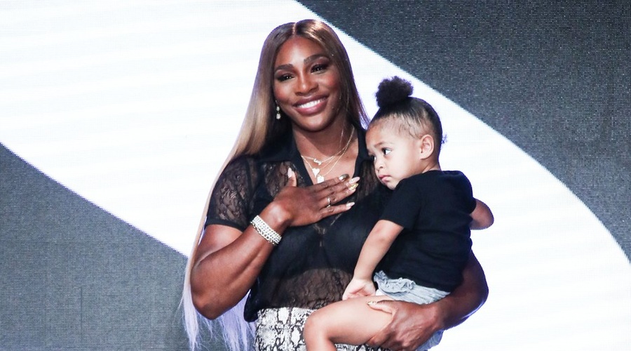 Serena Williams in hčerka sta nas navdušili v prikupnih ujemajočih se outfitih (foto: Profimedia)