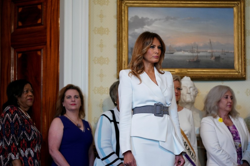 To je stajling, ki ga ves čas nosi Melania Trump