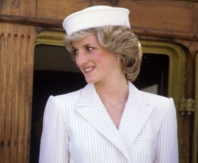 Nikoli ne uganete, zakaj princesa Diana po ločitvi nikoli več ni nosila Chanelovega logotipa