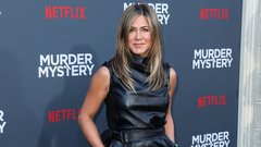 Oboževalci se sprašujejo, kaj se je zgodilo z obrazom Jennifer Aniston: Plastični kirurg razkril njeno največjo skrivnost