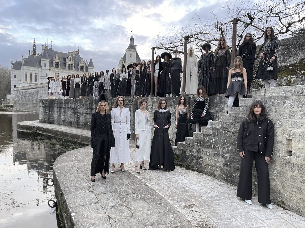 To je najbolj presenetljiv trend z modne revije Chanel Métiers d’art (foto: Chanel)