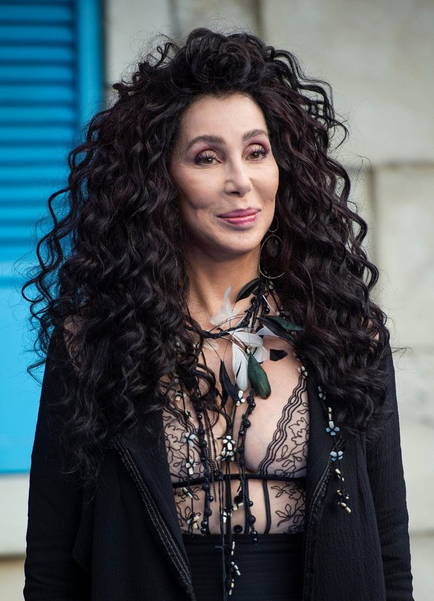 Cher je nosila ta stajling in dokazala, da je kraljica zimske mode - Foto: Profimedia
