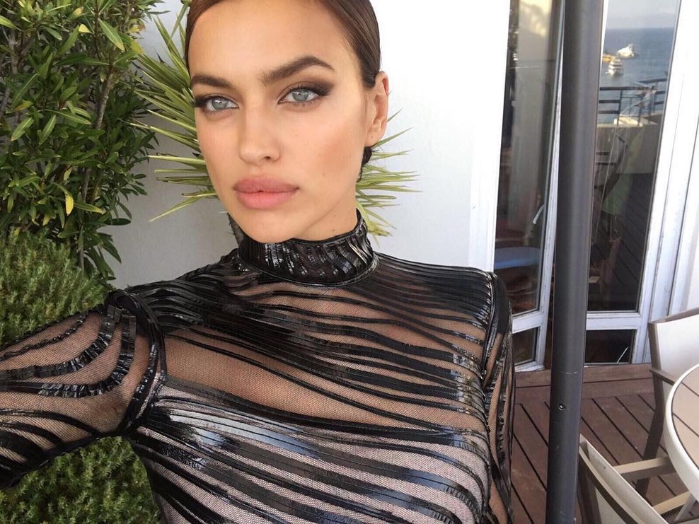 Irina Shayk je nosila priljubljeno zimsko jakno (+ kje jo kupiti) (foto: Profimedia)