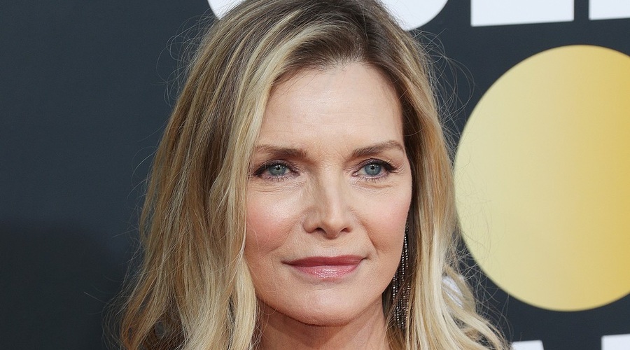 Michelle Pfeiffer je za svoj naslednji film postala rdečelaska. Videti je odlično! (foto: Profimedia)