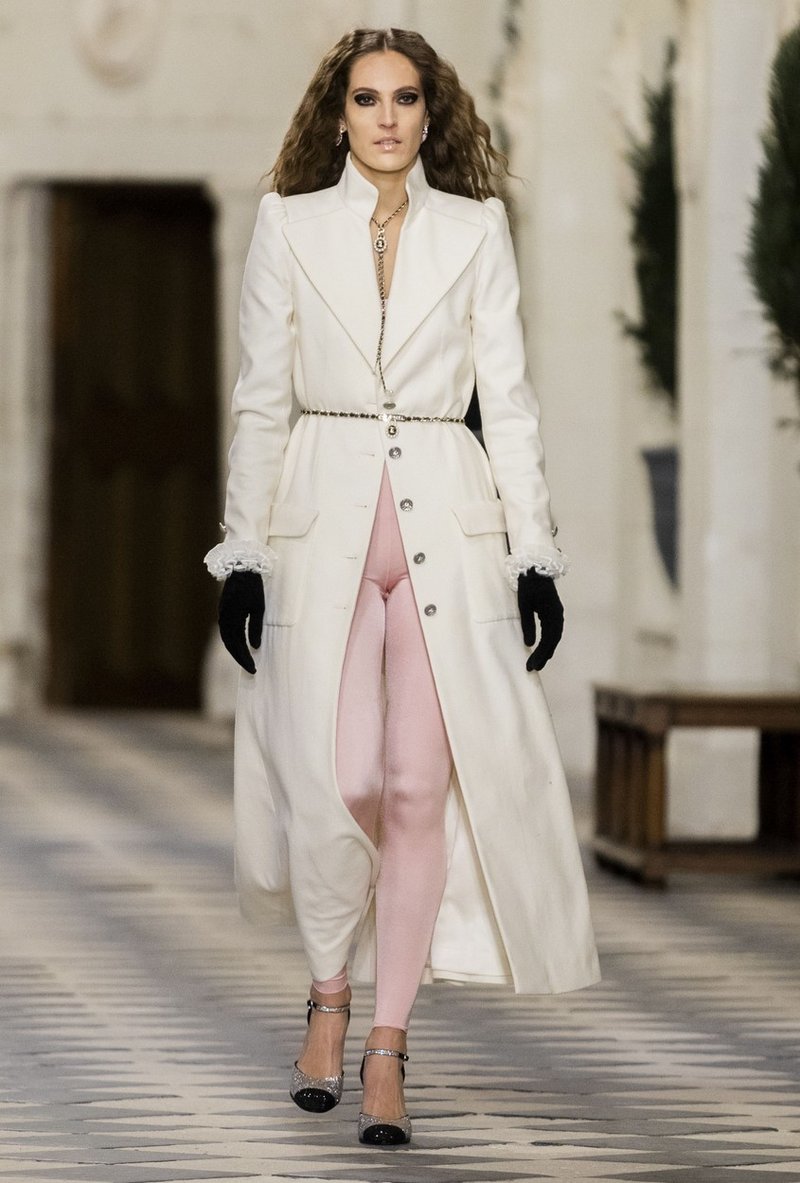 Poglejte, kako nositi največji trend iz 80-ih kot na modni reviji Chanel (foto: Profimedia)