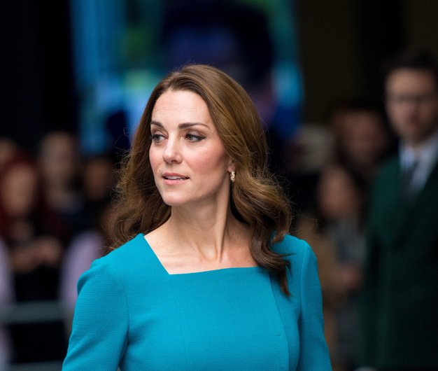 Kate Middleton čudovita v suknjiču s tem klasičnim vzorcem - Foto: Profimedia